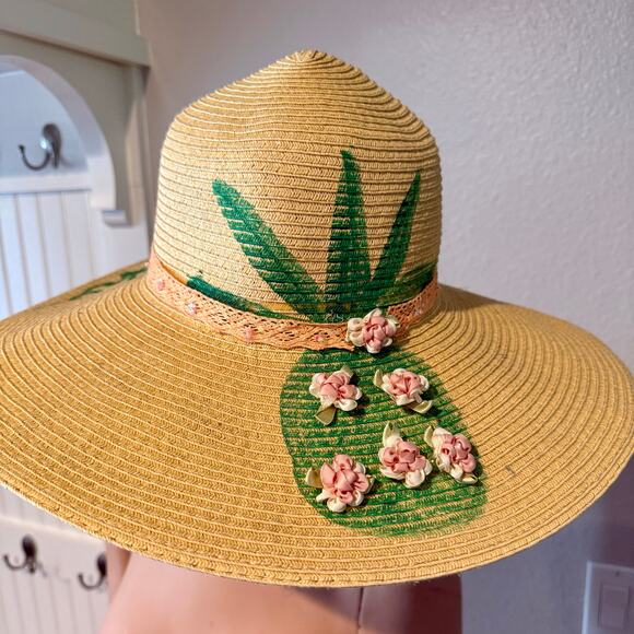 Super Fun Aloha Wide Brimmed Pineaple and Flower Sun Hat Size 8 - Picture 2 of 9